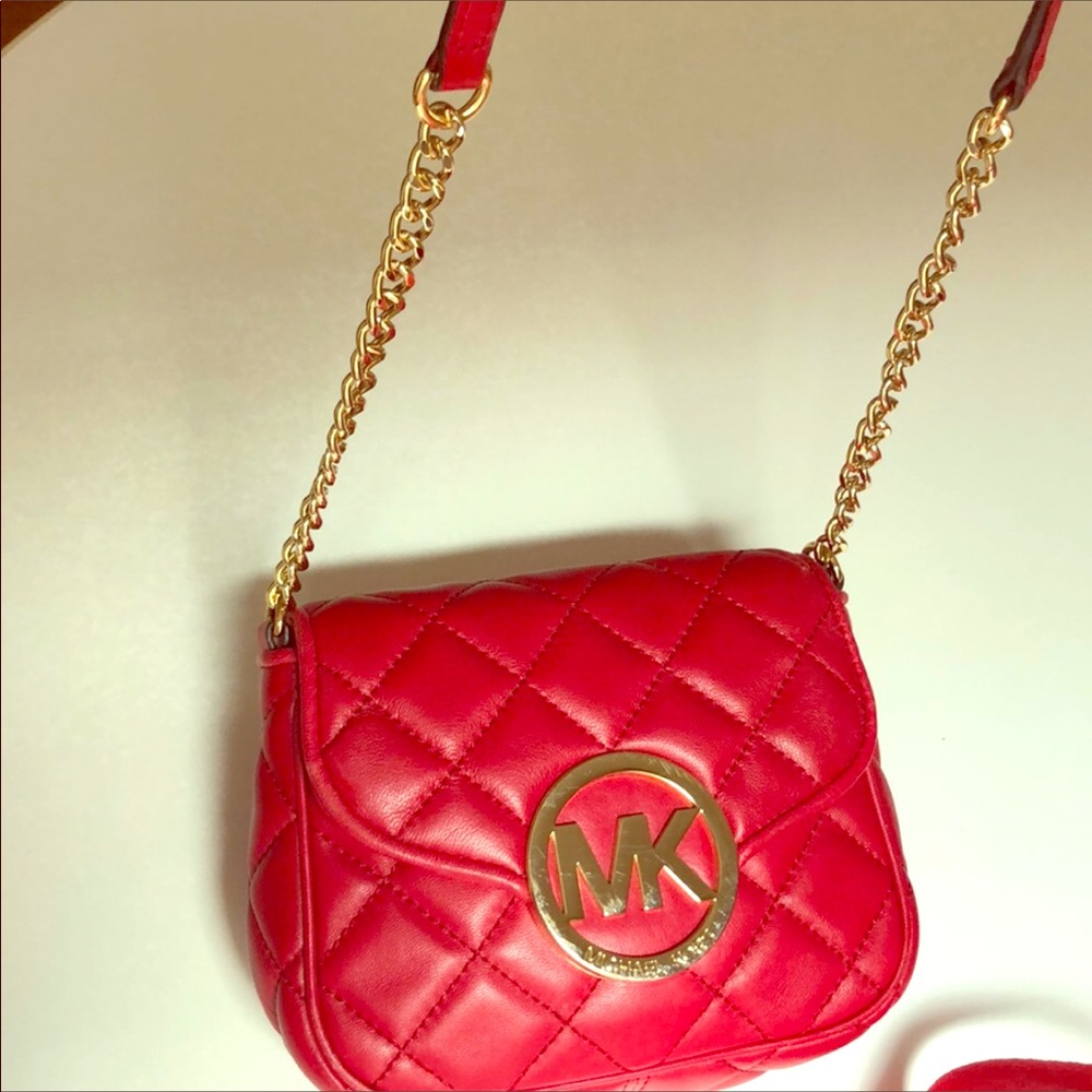 Michael kors small crossbody (preloved)